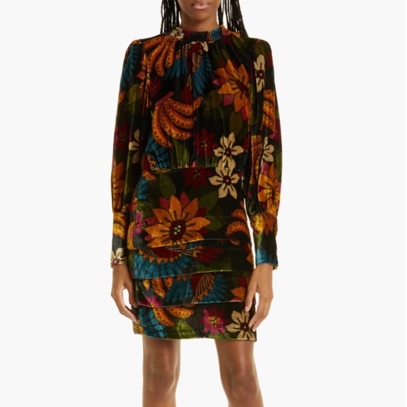 NWT $295 FARM RIO Macaw Floral Long Sleeve Velvet Dress in size M and XL! - Picture 1 of 9